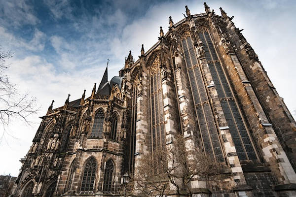 Aachen Dom Außenansicht Weihnachtsmarkt
